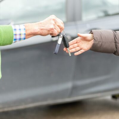 4 tips to find affordable car rental options
