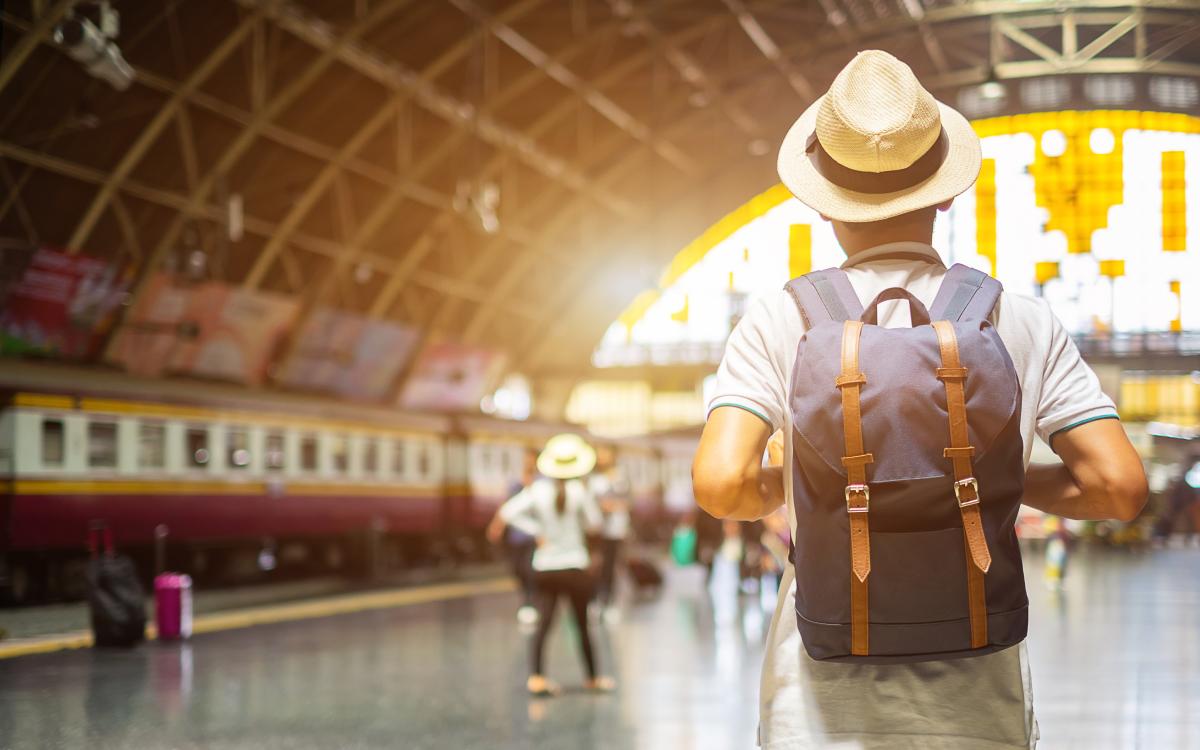 7 easy travel tips to get around in a new city